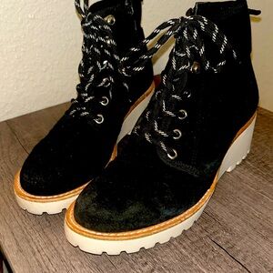 Heel ankle boots SOLD